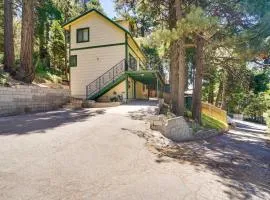 Cozy Crestline Getaway about 2 Mi to Lake Gregory