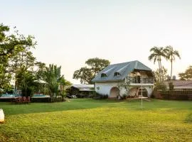 " Casa quinta "San Bernardo" Con Pileta y amplio jardín