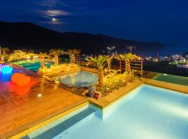 Friemily Pool Villa & Hotel，位于巨济的酒店