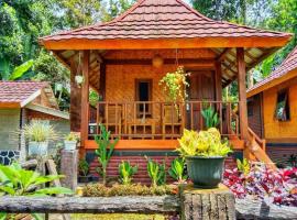 Pondok rinjani bungalow tetebatu，位于特特巴图的山林小屋