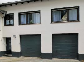 Ferienhaus Blick zur Ahr，位于Antweiler的酒店