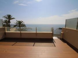 Áticos Primera Linea con piscina Villaricos by Rent Me，位于比利亚里科斯的酒店