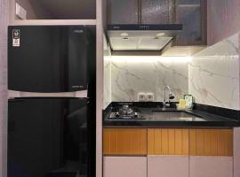 Luxury Poolside 2BR Orchard Apartment, Pakuwon Mall，位于泗水的酒店