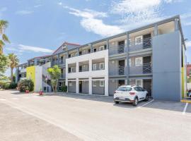 B&B HOTEL Toulon La Seyne sur Mer，位于滨海拉塞讷的酒店