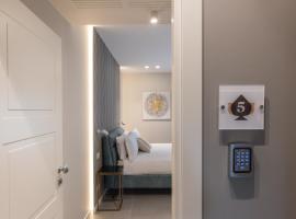 Il Pumo - Apulian Rooms Bari Savoia，位于巴里的酒店