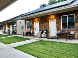 Bunkhouse 5B With Shady Porch，位于拉沃肯的别墅