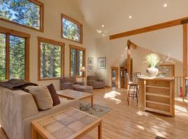 West Pine Cabin on the West Shore - 3 BR, Hot Tub, Pool Table, Pet Friendly，位于塔霍城的酒店