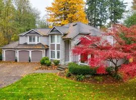 Group Getaway - Sprawling Snohomish Home!