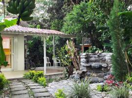 Casa vacacional ideal para familias / Los Reyes，位于洛哈的乡村别墅