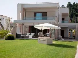 Luxury Seafront Villa Filothei, Halkidiki