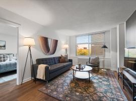 CozyRetreat Sleeps 6 FreeParking DC Airport Metro，位于阿林顿的酒店