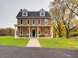 Family-Friendly Hatfield Home: 3 Mi to Downtown!