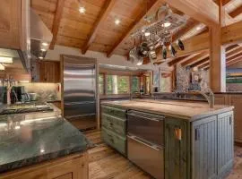 Gray Bear Lake View Estate - Stunning Cabin w 4 Master Suites, Private Hot Tub!