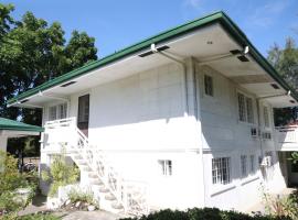 La Casa Blanca Binoclutan，位于Botolan的酒店
