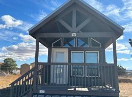 66 South Rim: Grand Canyon Constellations: Sleeps 8，位于瓦莱的酒店