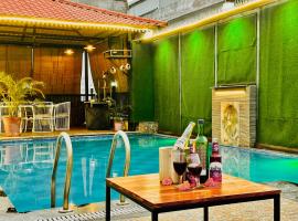 Hotel Grand Bhaagwat - TOP selling property of the year - Beautifull Rooftop Terrace，位于乌代浦的酒店