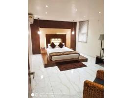 Hotel The Royal, Sehore，位于Sehore的酒店