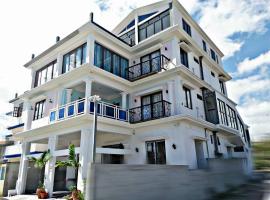 Skyline Inn Hotel，位于Riambel的酒店