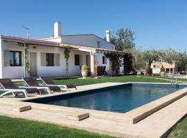 Santolina - Casa Rural en l'Ampolla con piscina privada, jardín y barbacoa - Deltavacaciones，位于安波拉的木屋