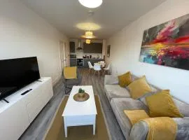 Beautiful Flat In Woking Central