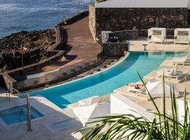 Royal Marina Suites Boutique Hotel - Adults Only，位于卡列罗港的酒店