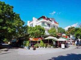 LUCKY HOTEL LIEN PHUONG，位于胡志明市An Phu的酒店