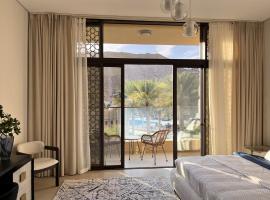 Luxury 4 bedroom Villa with Private Pool by GLOBALSTAY，位于Bandar Jişşah的乡村别墅