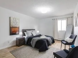 1BR with Balcony Newly Renovated Downtown