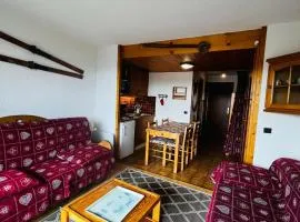 Les Saisies - Studio+Cabine pour 5 pers, balcon, superbe vue, casier à skis - FR-1-293-136