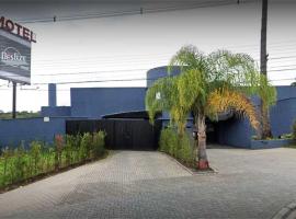 Motel Deslize Curitiba，位于库里提巴的酒店