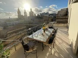 Sliema Townhouse, Rooftop, Terrace, Prime Spot w Sea & Valletta Views