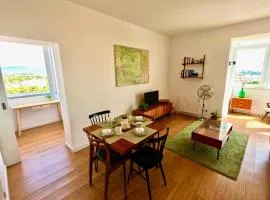 Peaceful & panoramic views apartment, Cascais