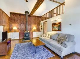 Chagrin Falls Home about 2 Mi to Town!