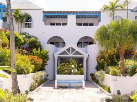 Deluxe Ocean View Villas - Just Steps From White Sand Beaches，位于Creek Village的别墅