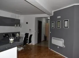 K & S Apartment