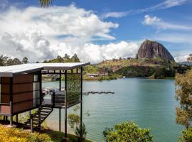 Cabañas Navegar- El peñol, Guatape，位于瓜塔佩的露营地