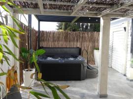 Acienne bergerie cévenole avec spa，位于Bagard的酒店