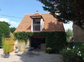 Maison à proximité du village de George Sand，位于Nohant-Vic的酒店