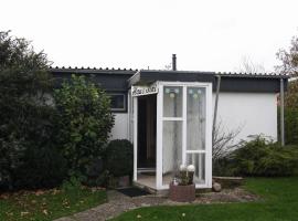 Attraktiver Bungalow in Warwerort an der Nordsee，位于Warwerort的酒店