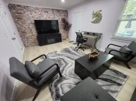 Modern Island Serenity!-Pet-Friendly villa