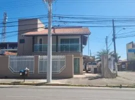 Casa grande, confortável e pertinho da praia!