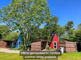 Gracelands Glamping，位于Ballyronan的酒店