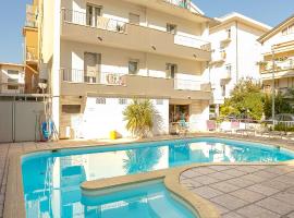 Hotel Consul Dipendenza "la Plata" con piscina，位于里乔内的酒店