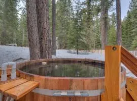 Tahoma Charm on West Shore - Beautiful Open Concept 3 BR w Private Hot Tub