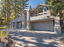 Fabulous Views Of Lake Tahoe，位于水晶湾的酒店