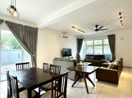 Hom Villa 5rm 12-22 pax Wifi Netflix BBQ SteamBoat Games Beach Water Park，位于哥打丁宜的酒店