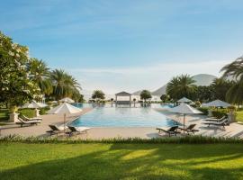 Nha Trang Marriott Resort & Spa, Hon Tre Island，位于芽庄珍珠纳庄公园附近的酒店