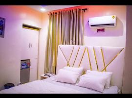 Makadex Hotel & Lounge，位于拉各斯的酒店