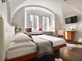 设计聂鲁达酒店，位于布拉格小城区的酒店