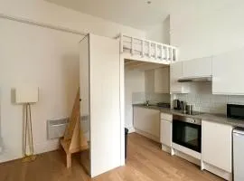 New modern studio flat